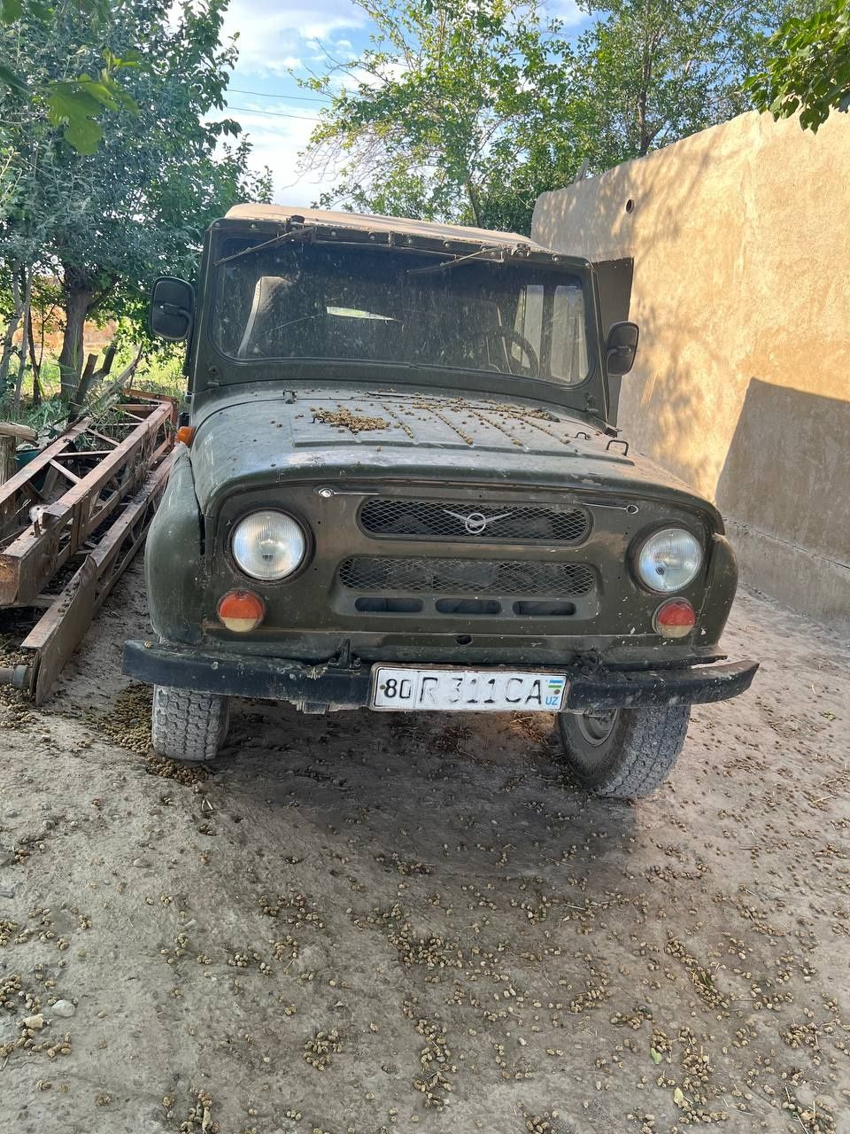 Uaz srochna sotiladi