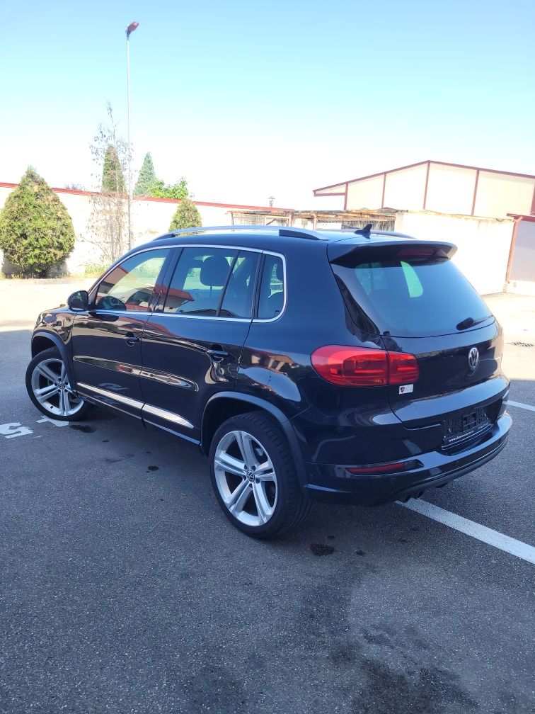 Volkswagen Tiguan R line. Automat 4X4 Euro 5