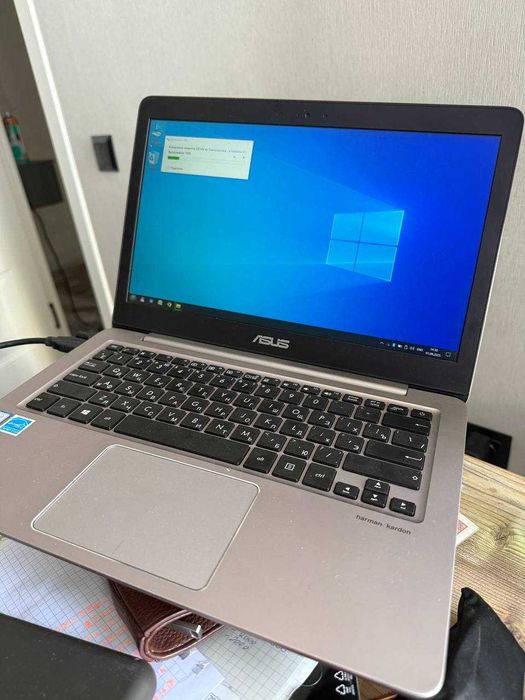 ASUS i3 7100 U 8 gb ram ssd 128 hard 1TB Ideal satana