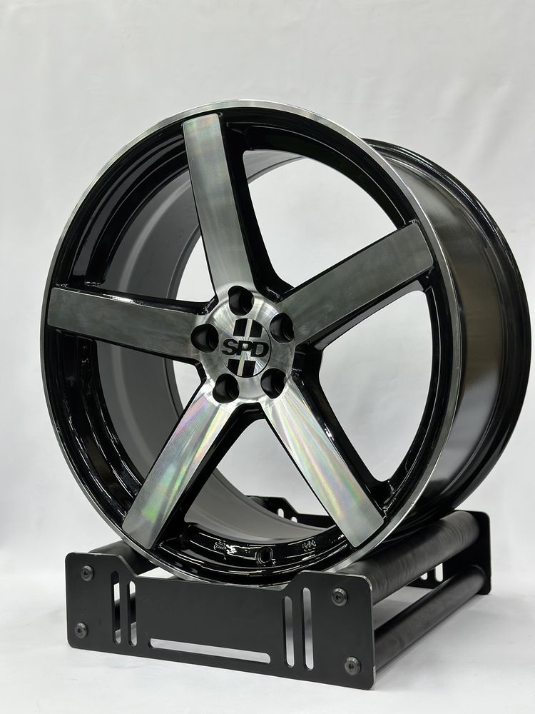 Продается комплект дисков r18 5x100