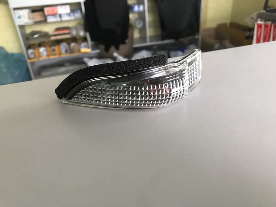 Повторитель поворотника Камри 50/55 Camry, Corolla,Avalon, Venza, Rav4