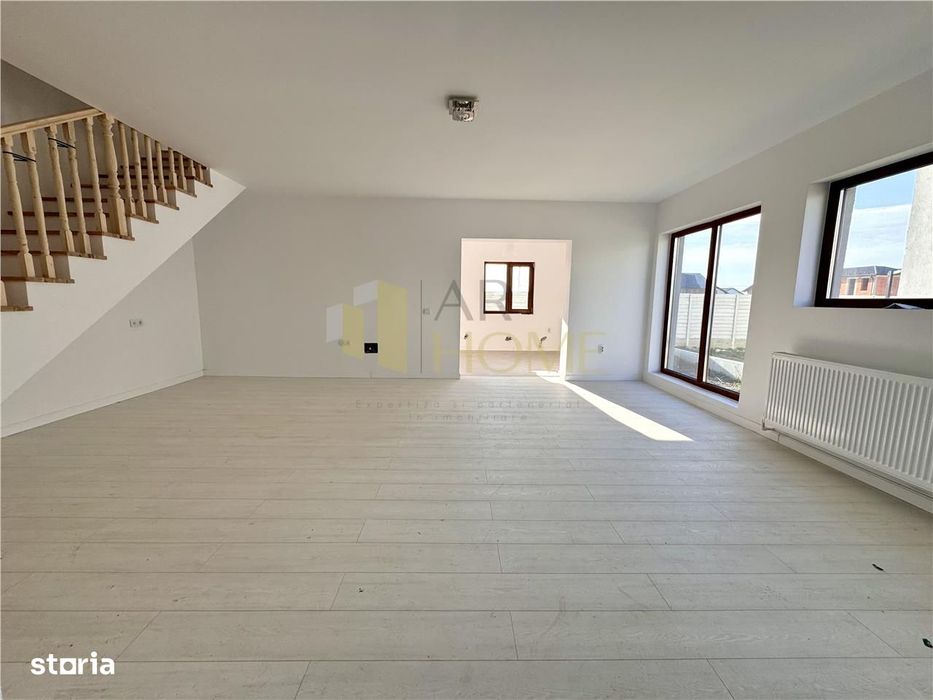 Vanzare casa 4 camere, in Strejnicu, la 5 minute de Ploiesti