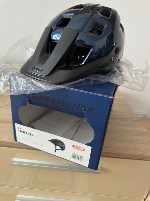 Casca ciclism Abus Motrip Noua