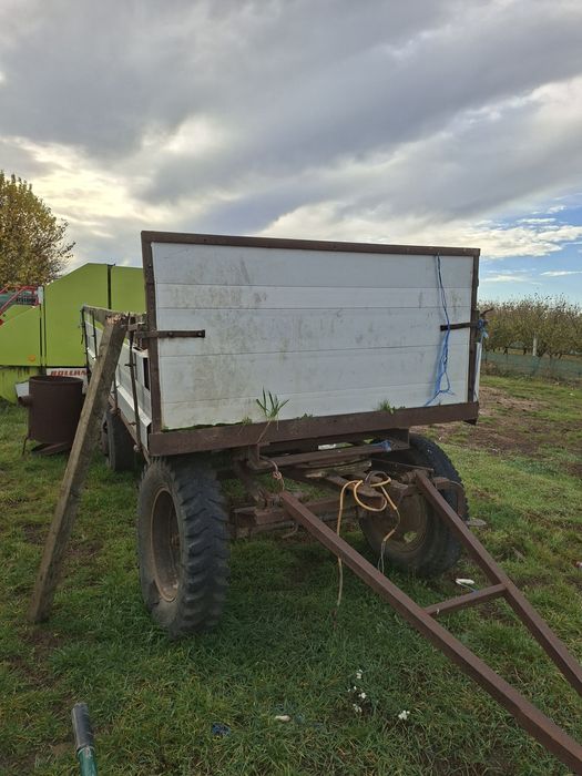 Vand utilaje agricole, plug,remorca,presa balotat, grebla