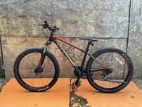 Bicicleta giant frane pe disc hidraulice roti 27.5” cadru aluminiu S