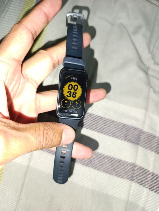 Huawei Band 8 sirochni sotiladi
