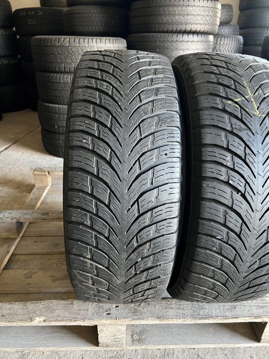 2 anvelope de iarna 235/65/16c nokian 2021!