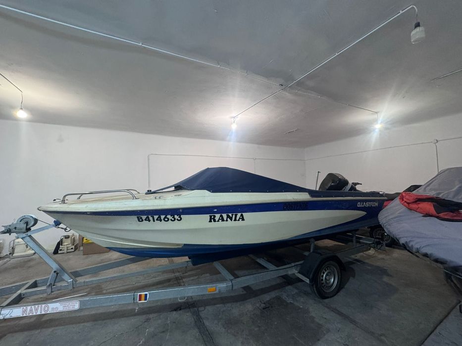 Vanda barca Glastron + motor Mercury 115 cai optimax
