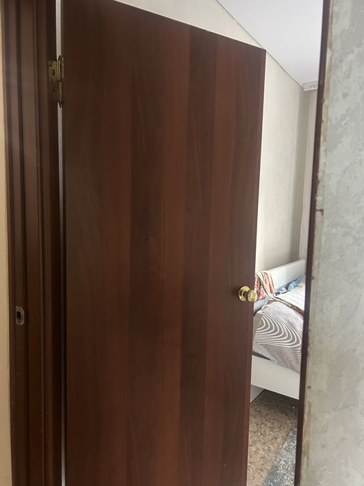 Продам межкомнатные двери