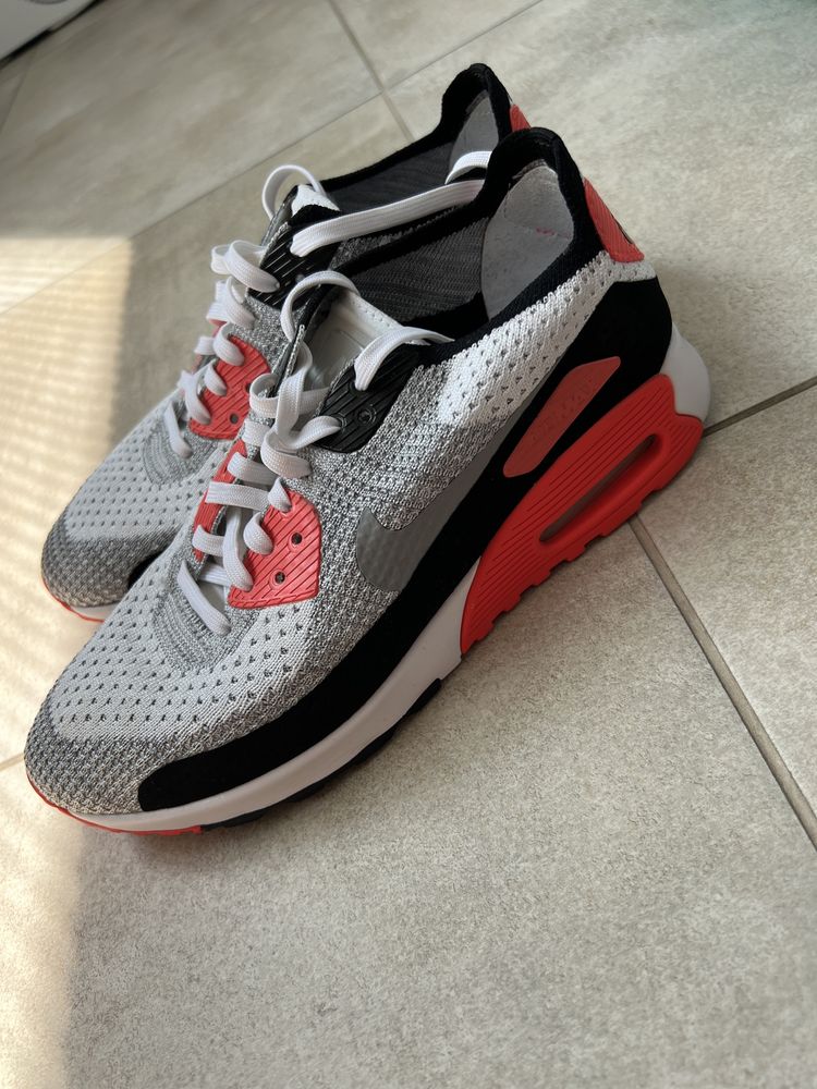 Nike Air Max 90-летен модел