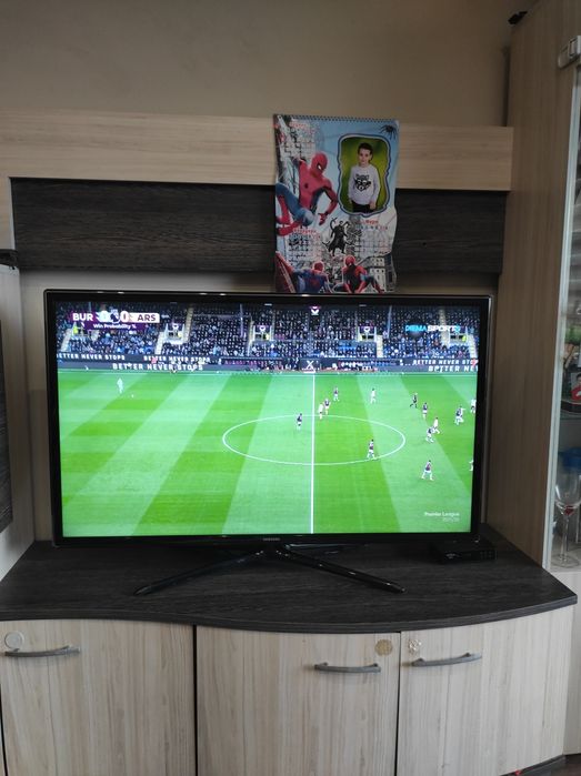 LED Телевизор SAMSUNG 40 инча