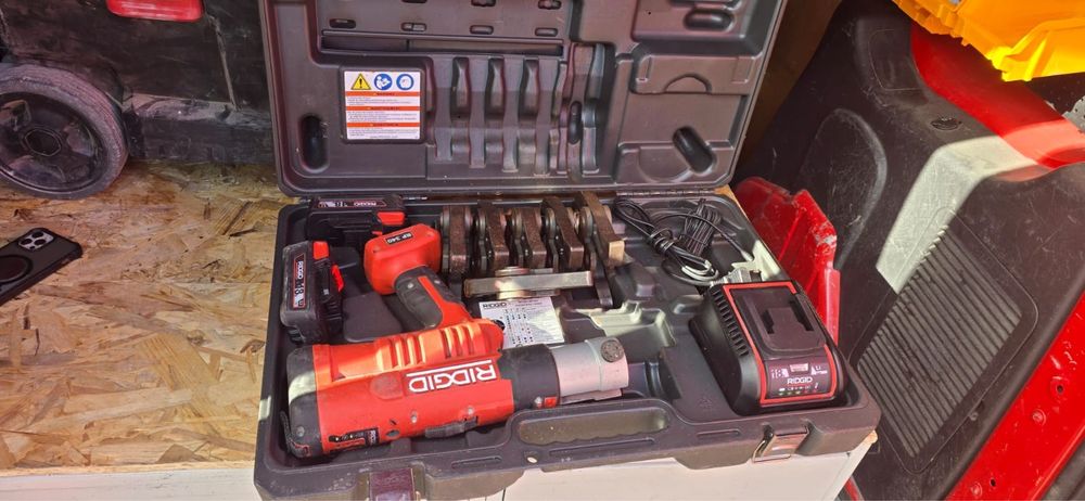 Vand sau schimb Presa Sertizare Ridgid RP 340