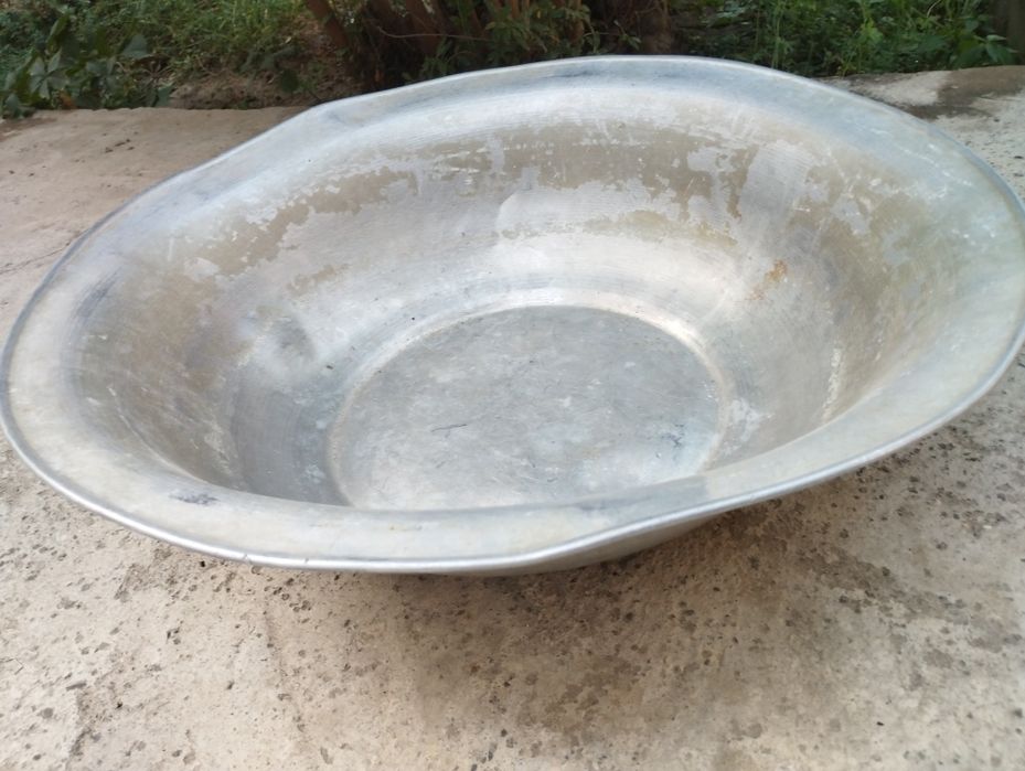 Таз алюминиевый в хорошем.состоянии
