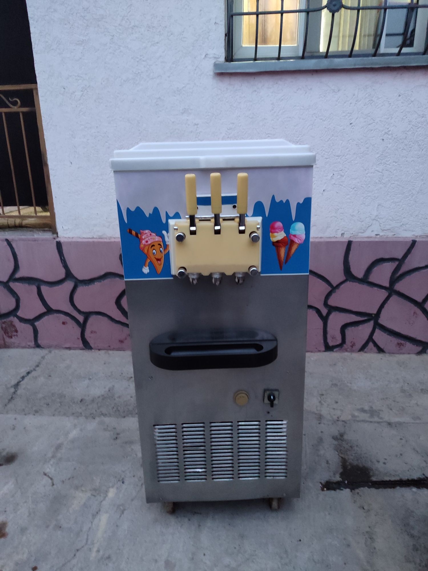Мароженое аппарат фригомонт