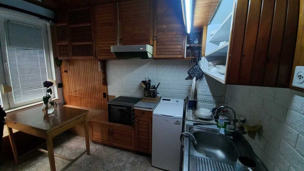 Продава се 2-стаен апартамент в Лозенец.