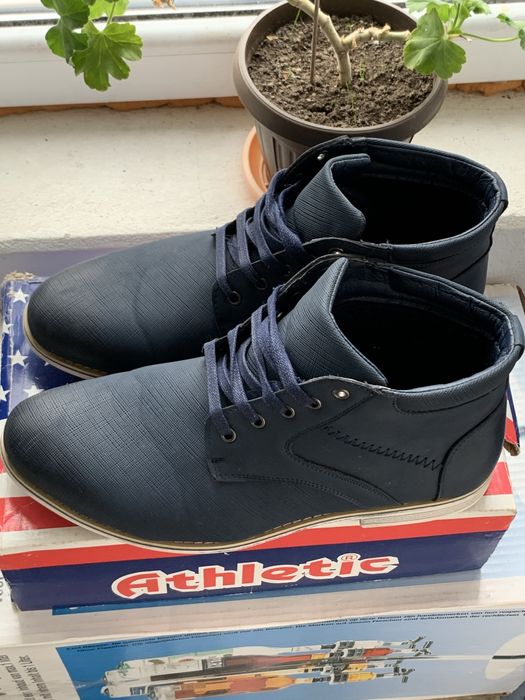 Два чивта нови мъжки зимни обувки и маратонки 44,45