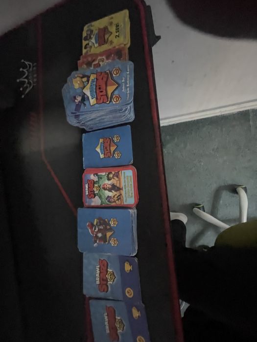 Carti Brawl Stars vechi de 5 ani uitete in deschriere pentru preturi!!