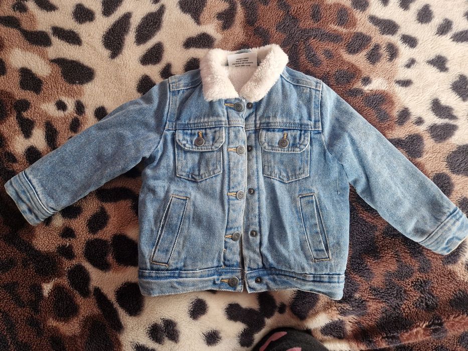 Geaca fete in stare foarte buna