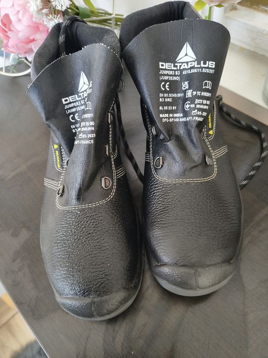 Bocanci bărbați mărimea 45