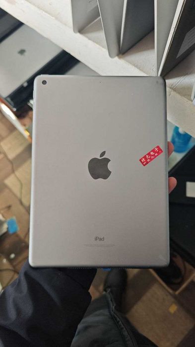 Ipad 6th Gen 128GB wifi