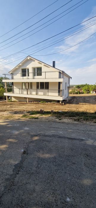 Продава се Къща в Силистра, Митница - 206 кв.м за 486 €/кв.м - Снимка #4