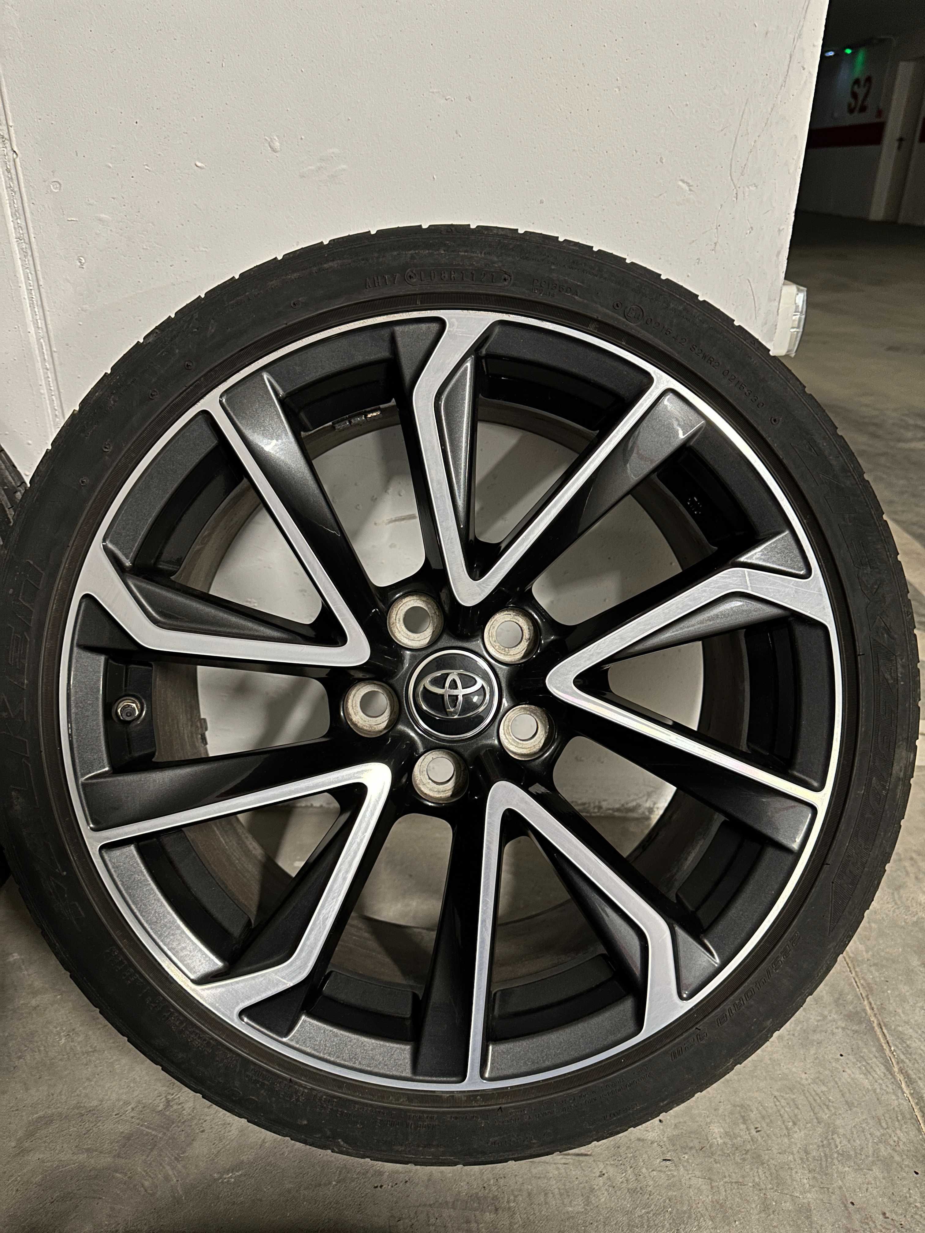 Jante originale Toyota 18 - 225 40 R18 Falken 2021