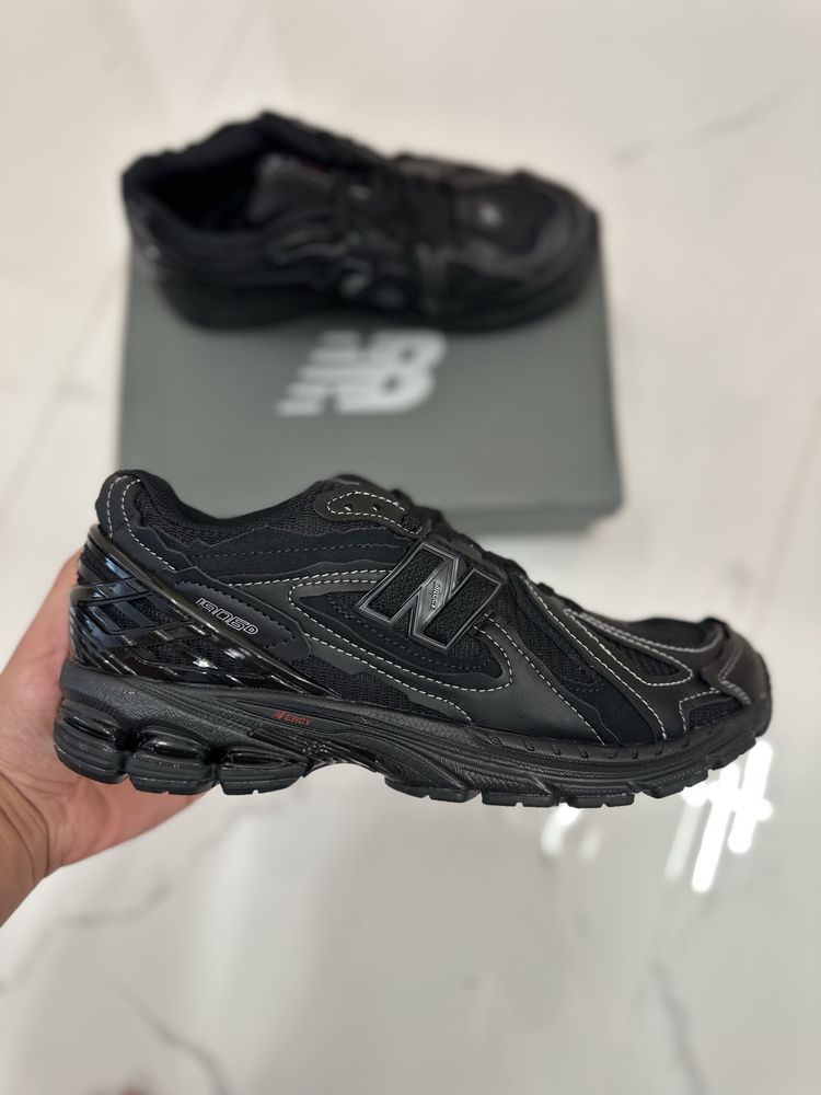 New Balance 1906 D