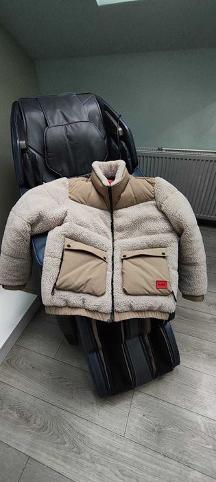 Geaca Hugo, noua, originala ,cumparata Emag