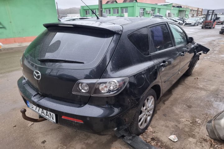 Dezmembrez Mazda 3 2009 motor 1.6 benzina  Z682 dezmembrari cutie de viteze manuala 5+1 usa stanga dreapta