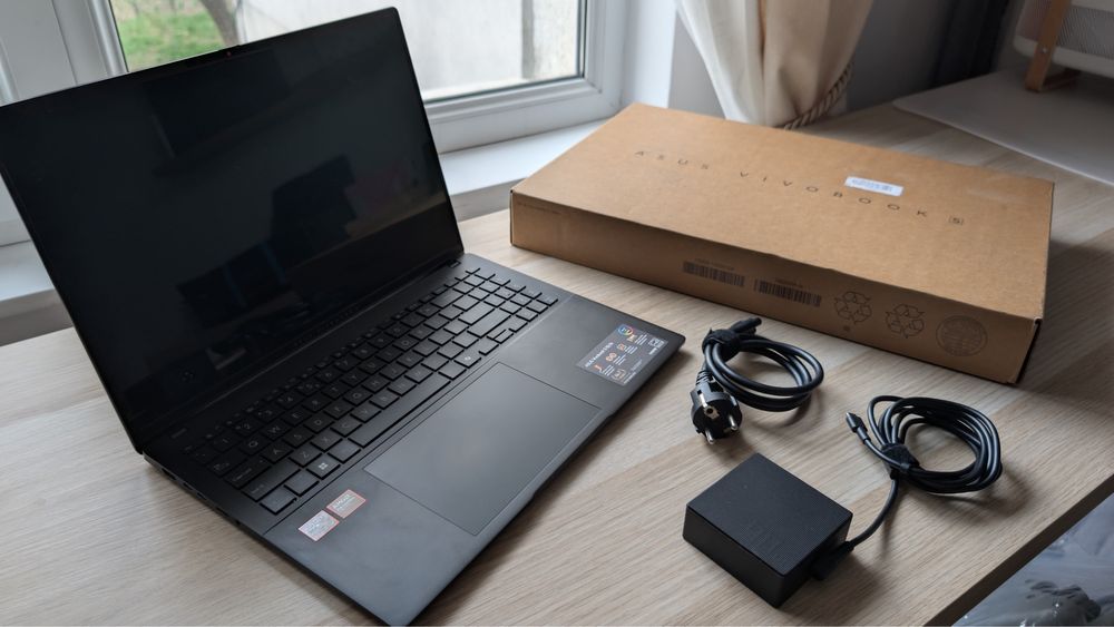 ASUS Vivobook S16 M5606WA, Ryzen AI 9, 32GB, 1TB, Win 11 Pro