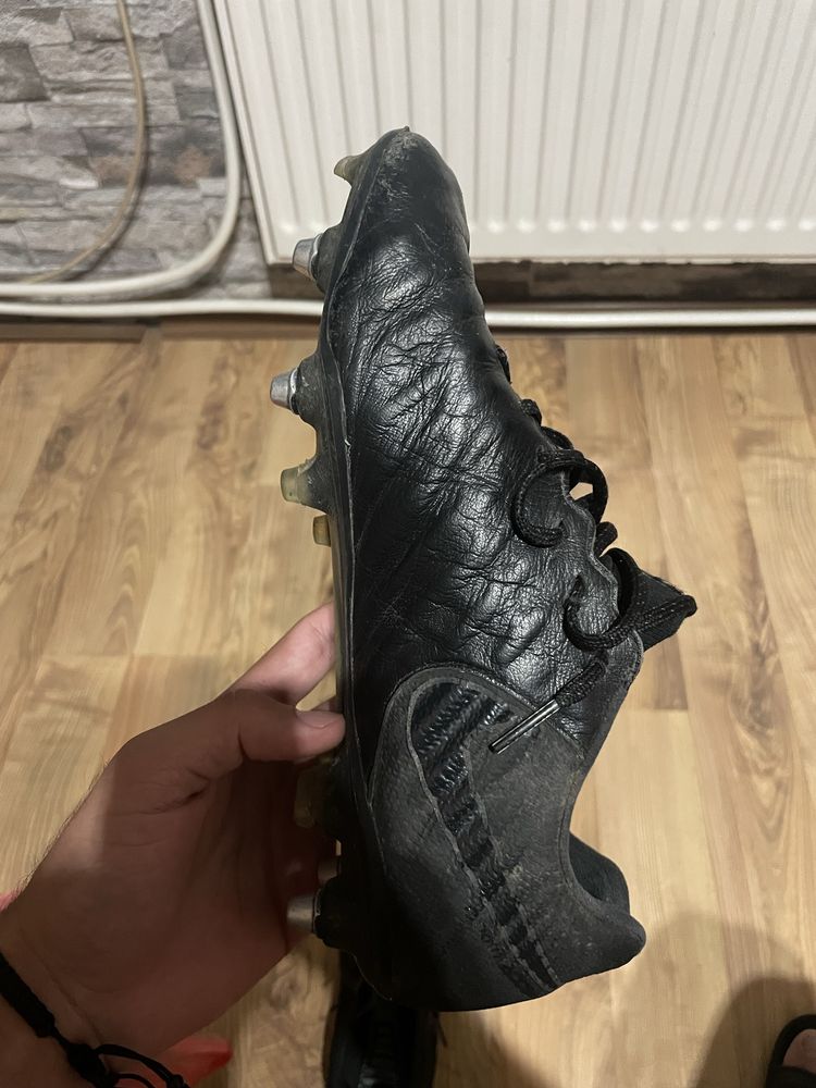 Професионални Бутонки Nike Tiempo