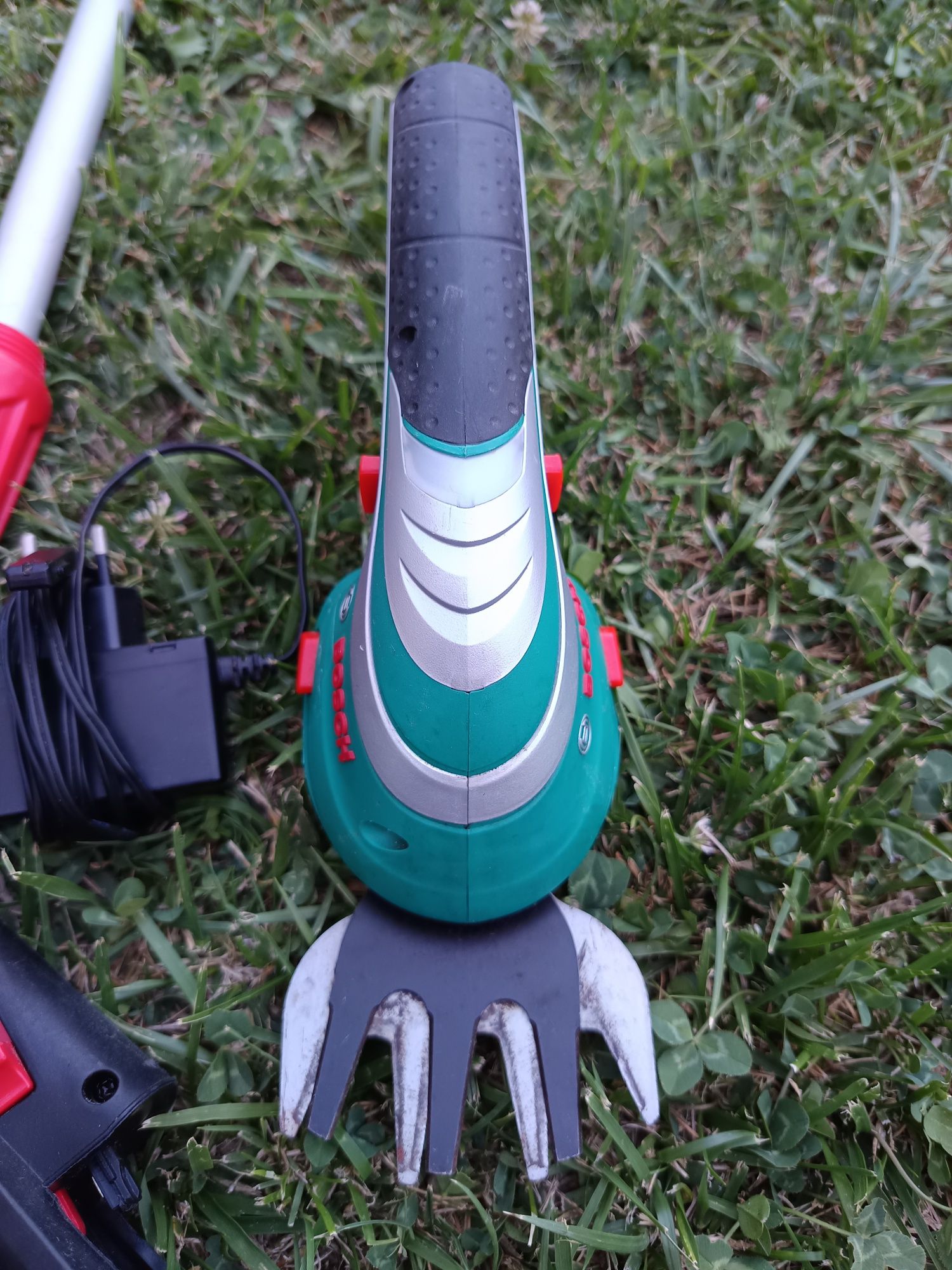 Bosch,Gardena градински инструменти