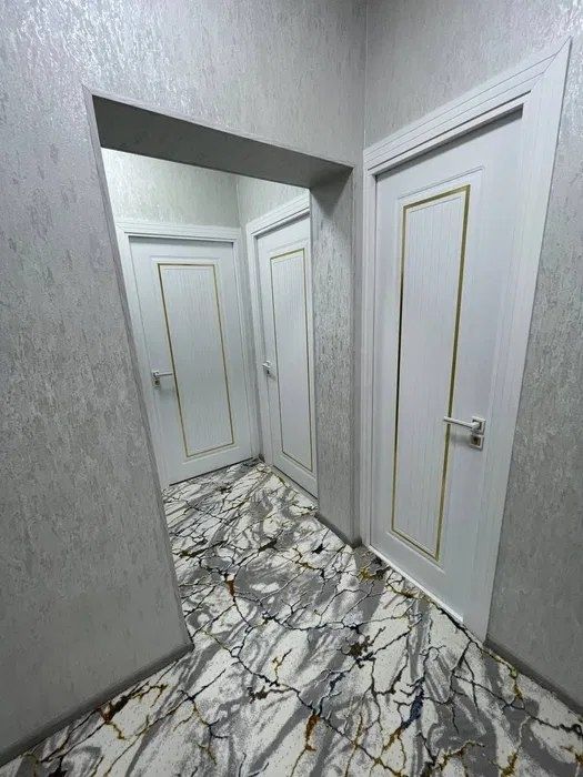 Сдается трёхкомнатная в Гафур Гуляме рядом с метро,