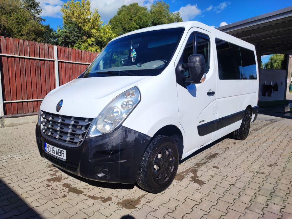 Vând Renault Master 9 locuri 2,3dci 6 trepte