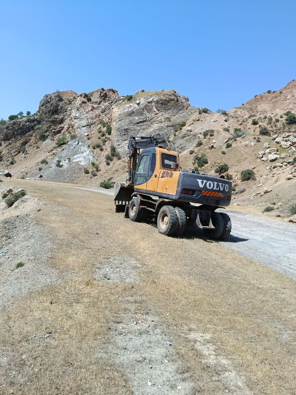 Exkavator 130 Volvo 2000 yil