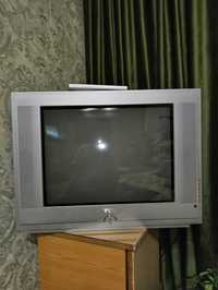 Продам телевизор с пультом TCL