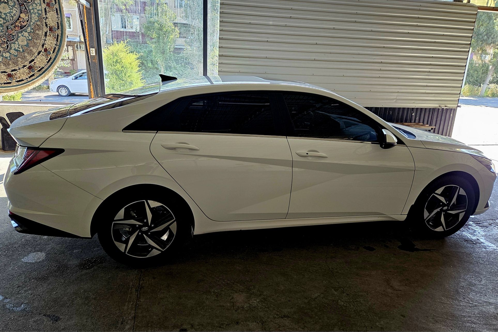 Хюндай Элантра - Hyundai Elantra 2.0 Motor 2021-yil eng Full Pozitsiya