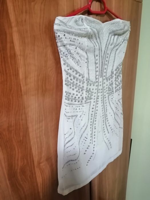 Vând rochie si șalopetă de ocazie