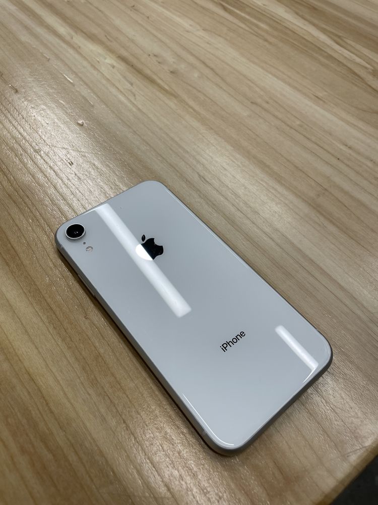 Iphone xr 128g в хорошем состоянии