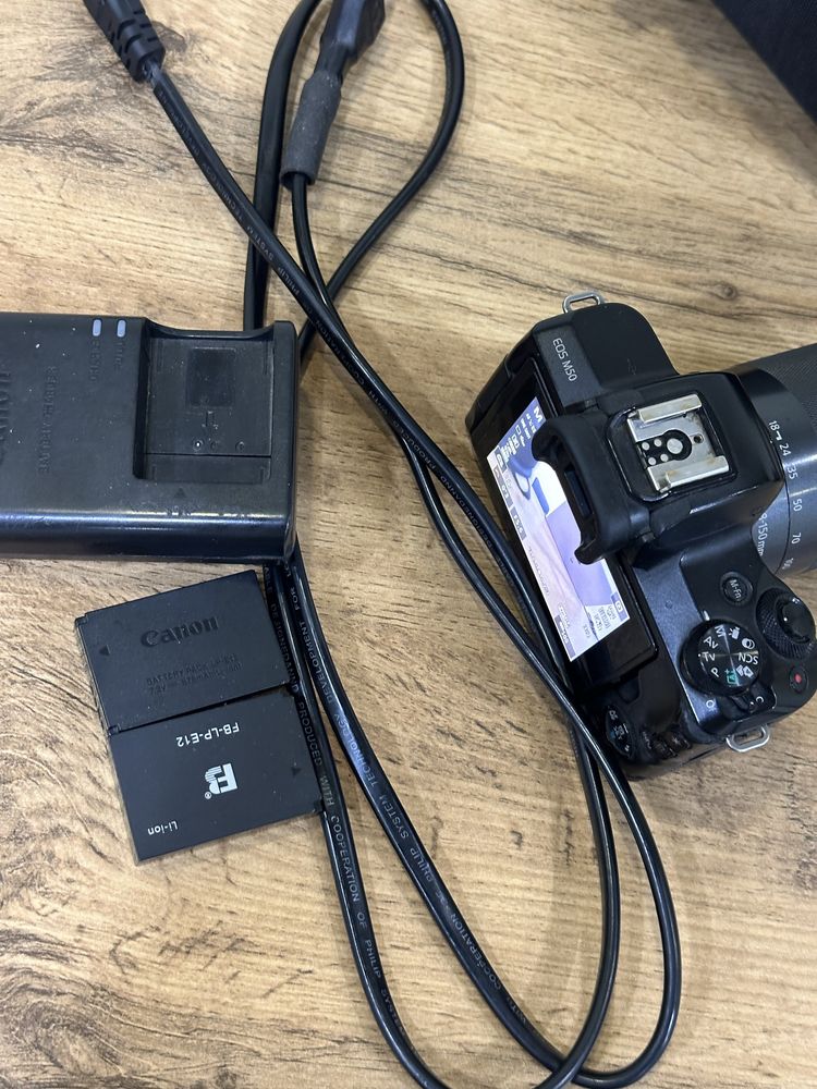 Canon M50  Сотилади холати йахши