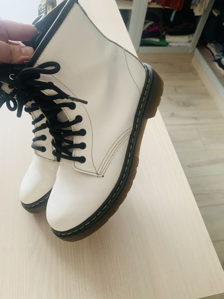 ghete dr martens marimea34 superbe