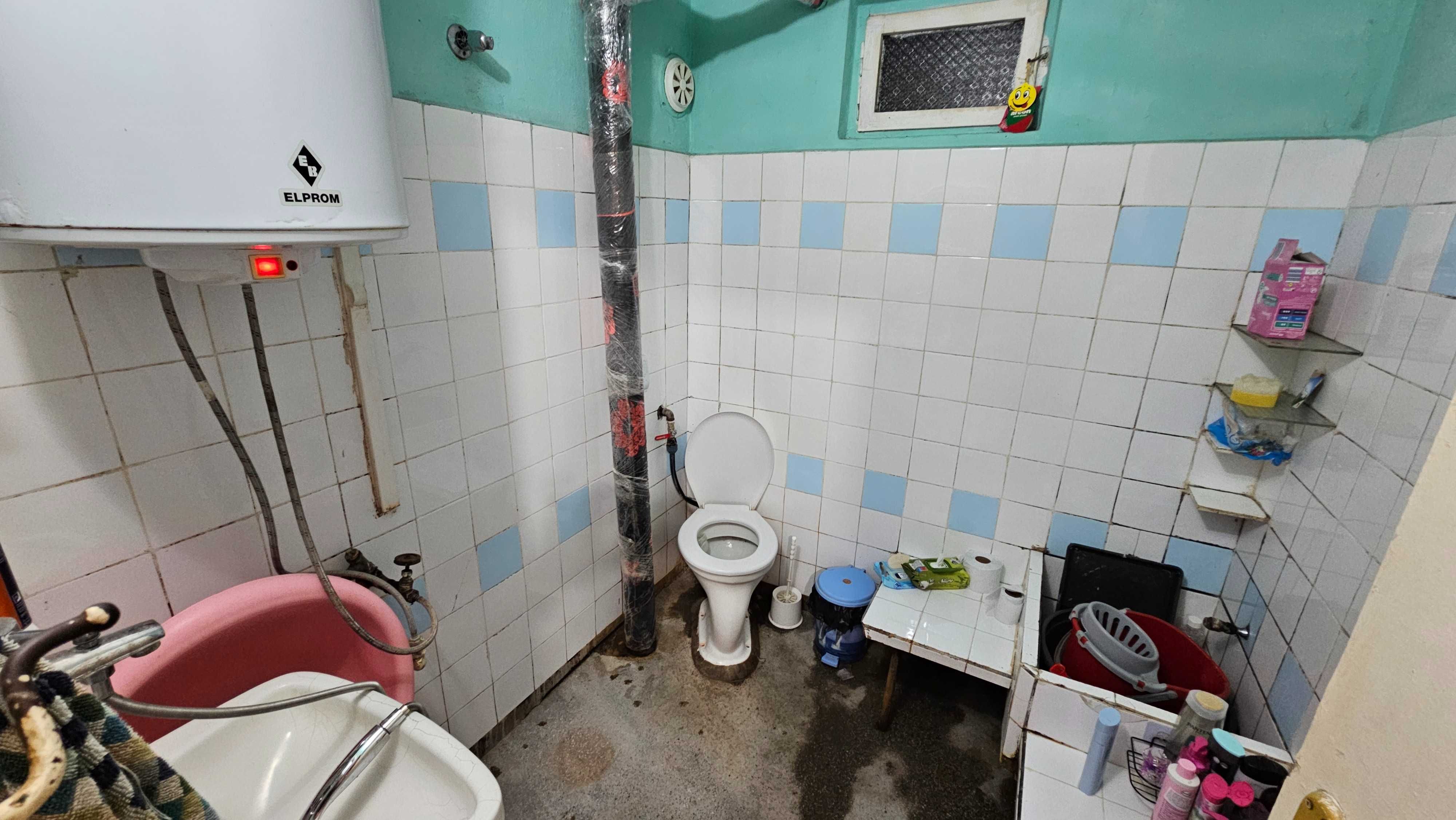 281-Продават се два апартамента в кооперация в кв. Варош!