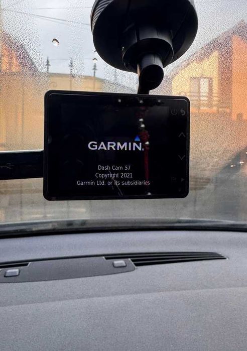 camera bord garmin dash cam 57