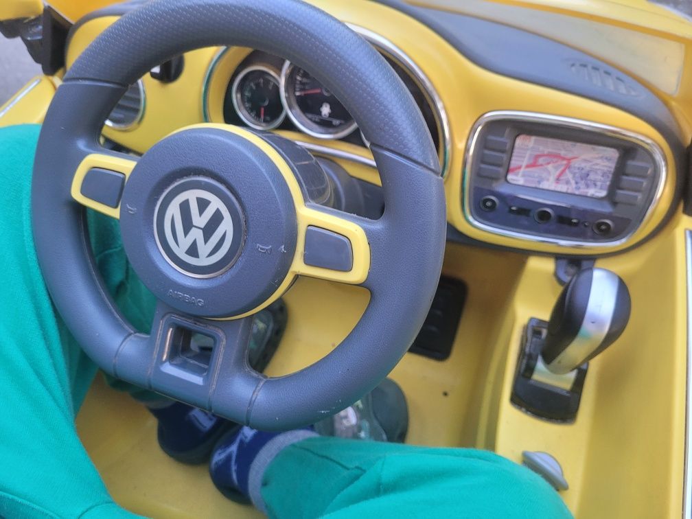 Masinuta electrica pentru copii VW Beetle