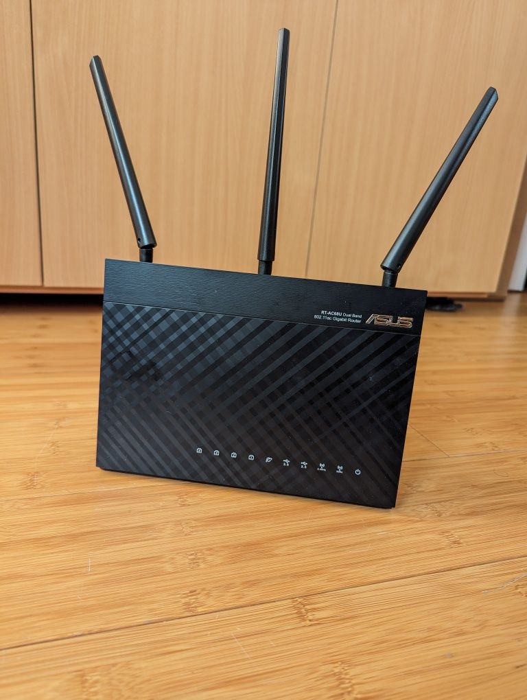 Router Wireless ASUS RT-AC68U