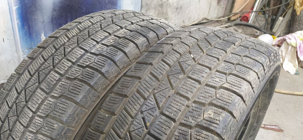 Продам шины 205/60/16  бу