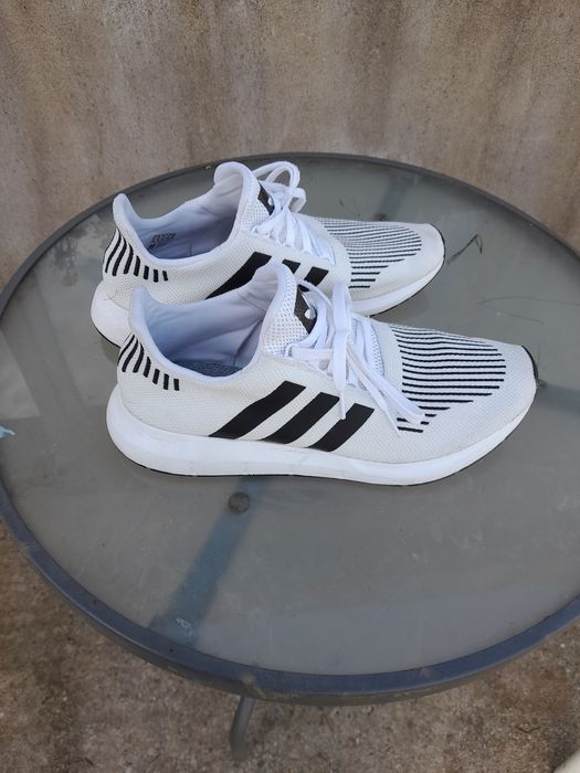 Adidas nr.47 stare impecabila