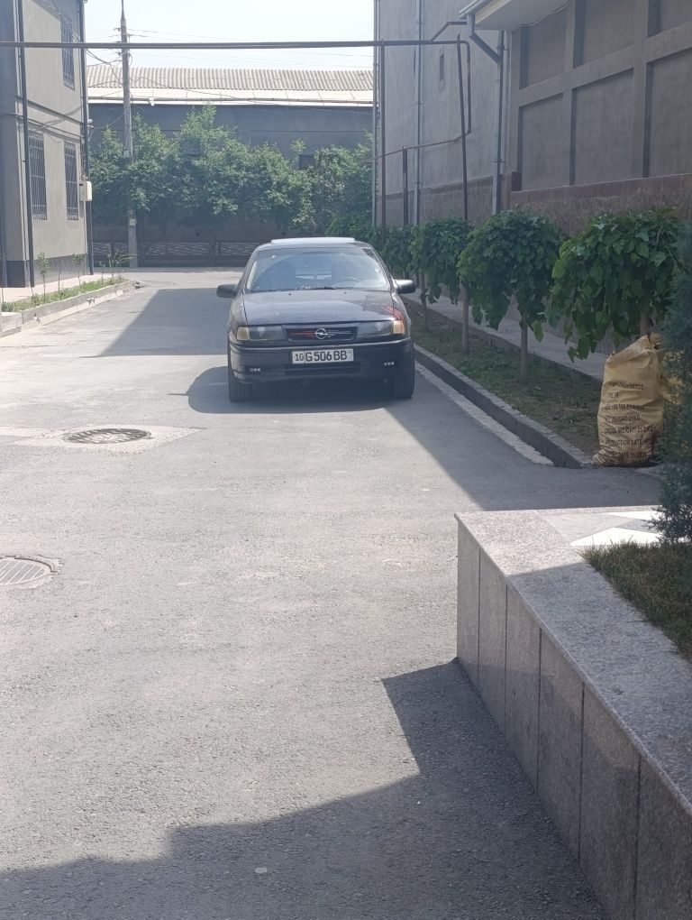 Opel Vektra  Sotiladi