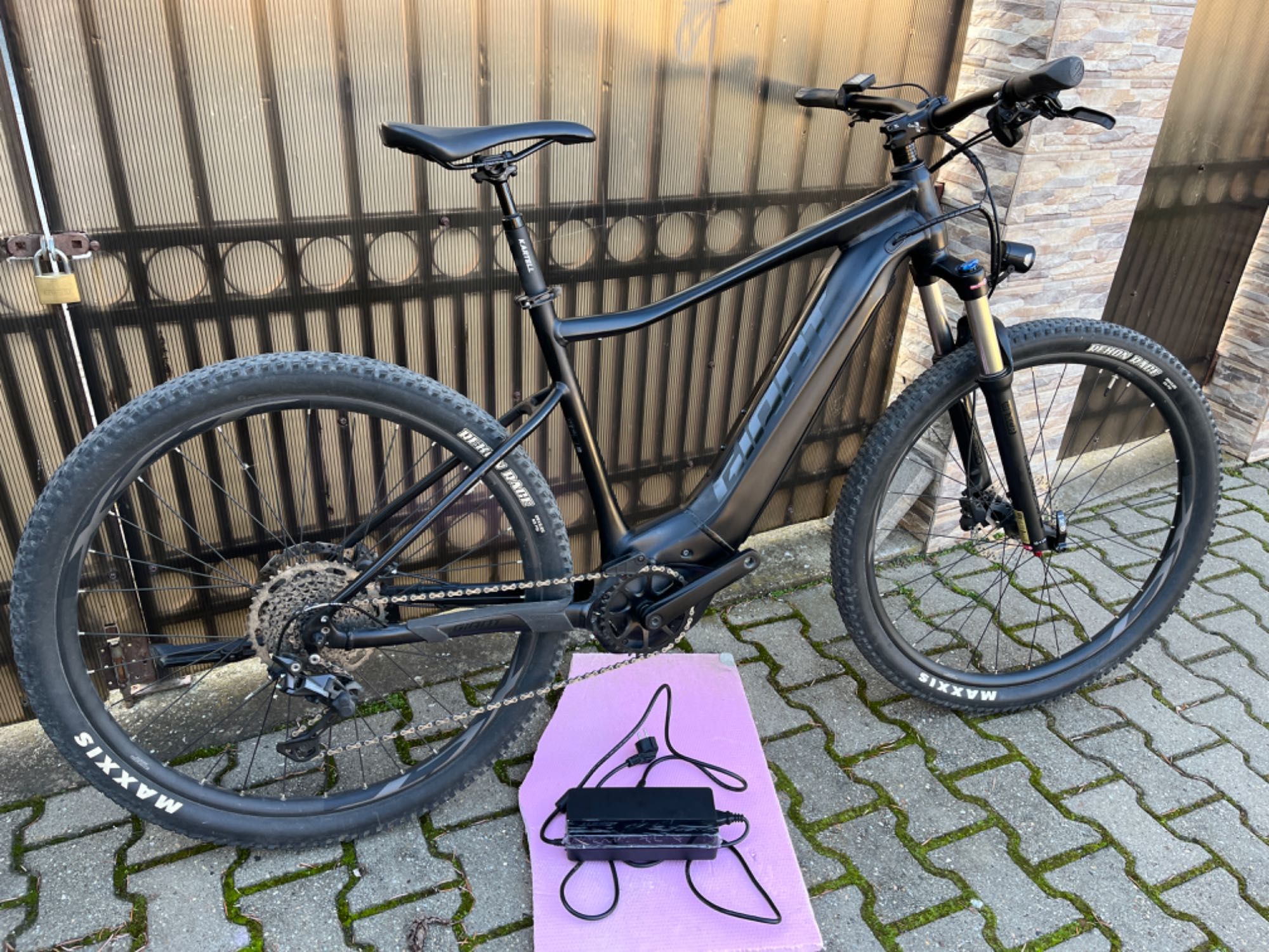 Vand bicicleta electrică Giant Fathom