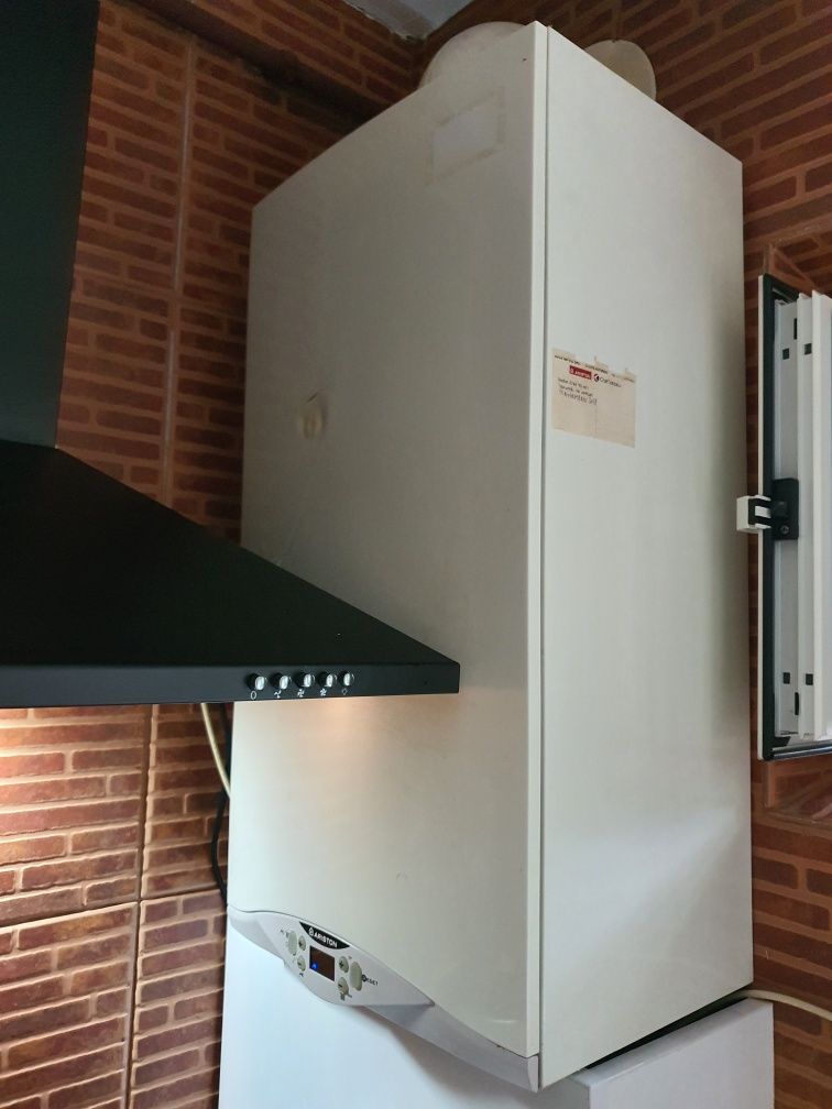 Centrala Ariston Cares 24kw